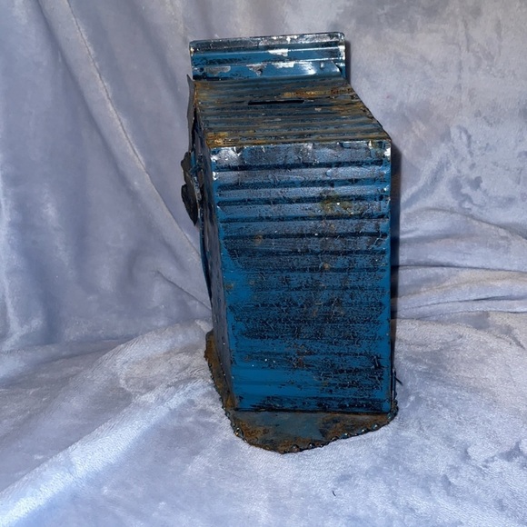 Tin Detailed “Bank” (needs a stopper) Very Cool Vintage - Picture 4 of 6